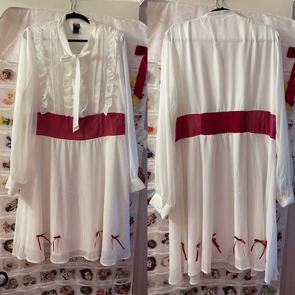 Her Universe Disney Mary Poppins Classic Chiffon Dress - Picture 5 of 14